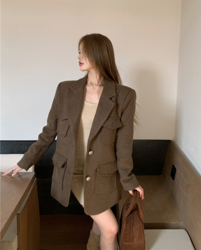 Real shot of autumn and winter retro woolen quilted suit jacket for women