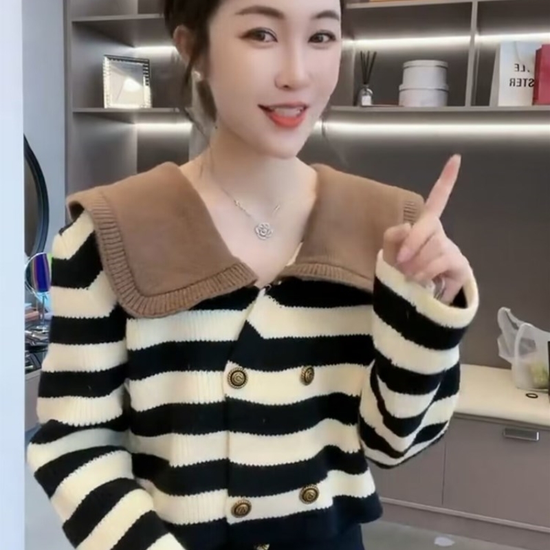 歐貨條紋毛衣女冬季設計感小眾娃娃領雙排扣針織開衫減齡上衣外套