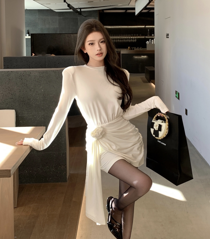 實拍花朵連衣裙腰間顯瘦褶皺設計中長裙女冬內搭裙子