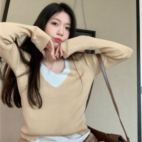 Spliced ​​sweater for women in early spring new style French style lazy style v-neck sweater bottoming shirt loose long-sleeved top