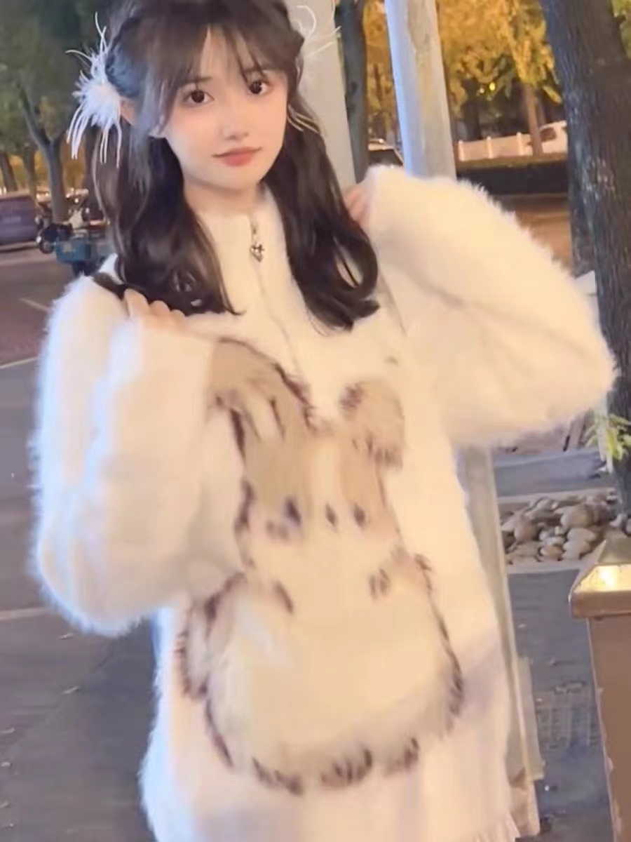 未圖漠慵懶風軟糯糯半高領兔子毛衣女秋冬季半拉鏈寬鬆套頭針織衫
