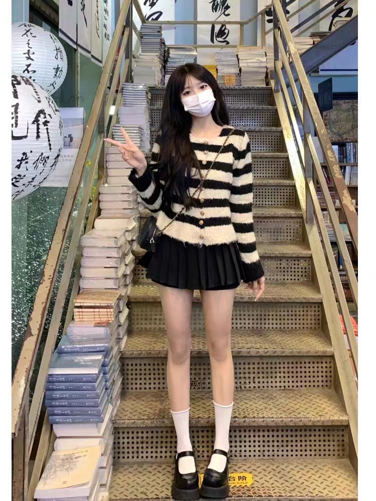 秋冬新款茶系小個子慵懶風高級感軟糯條紋針織毛衣百褶裙兩件套裝