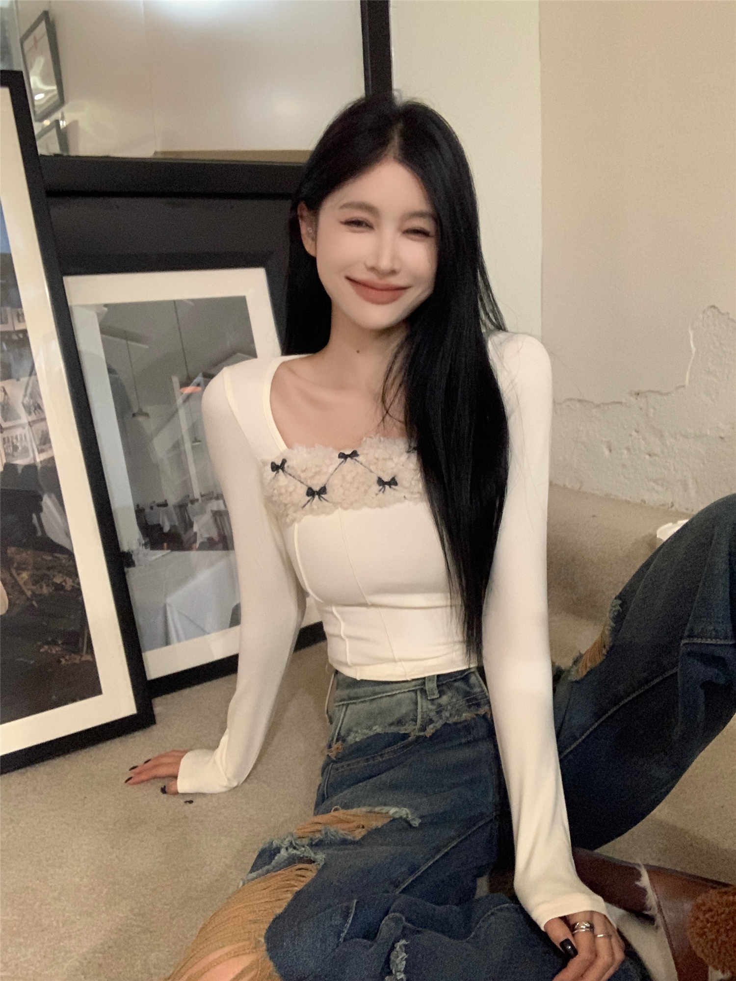 Actual shot~Small waist, tempting design, niche waist slimming knitted bottoming shirt for women, retro inner top