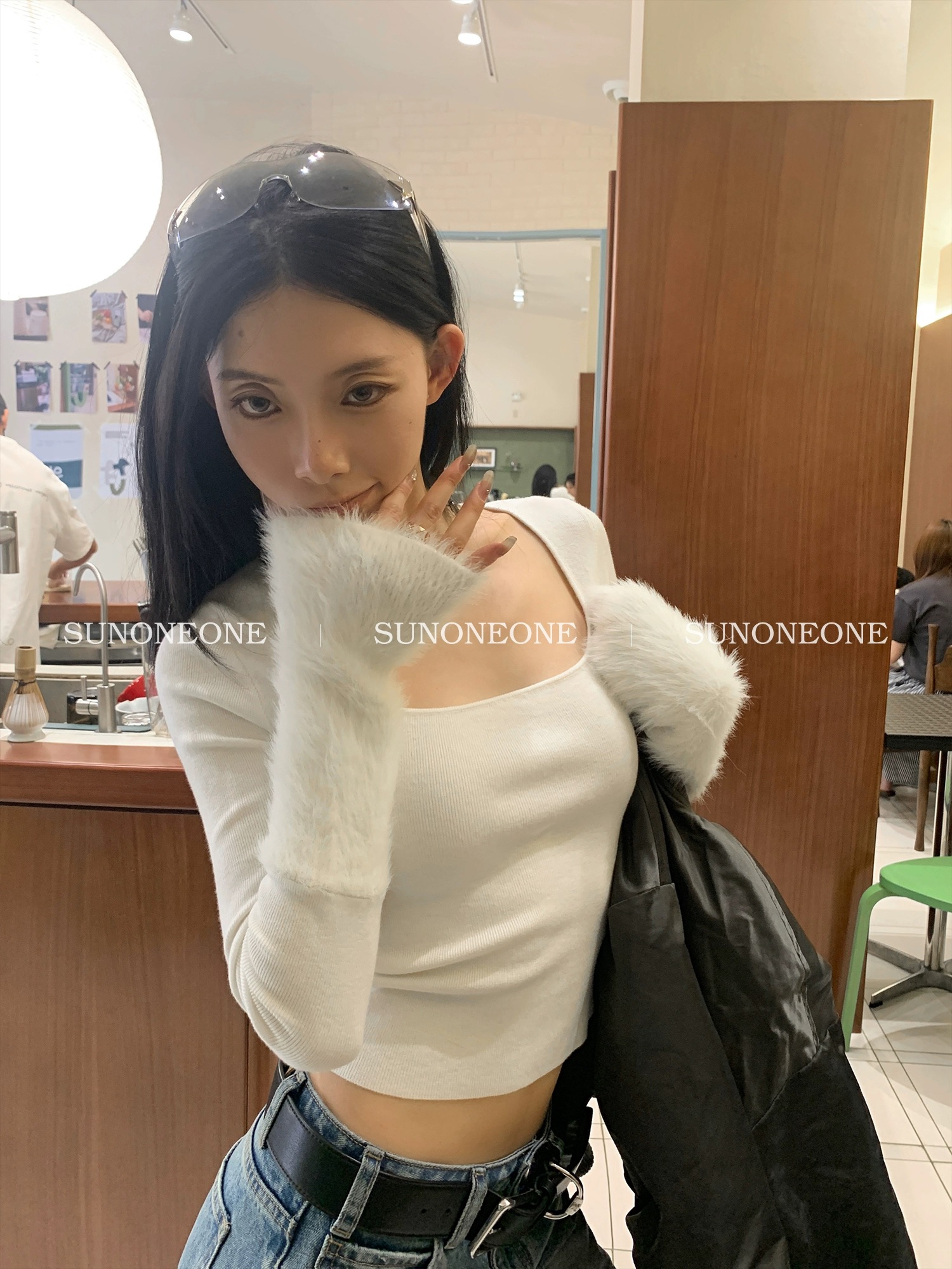SUNONEONE 袖口貂毛打底針織衫女2023新款早秋設計感修身顯上衣