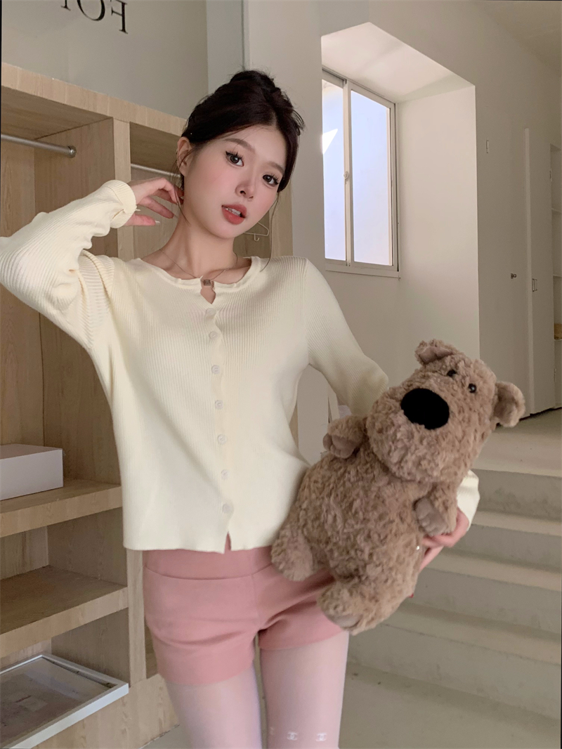 Real shot of new autumn and winter gentle style solid color slim casual sweater short cardigan small coat top