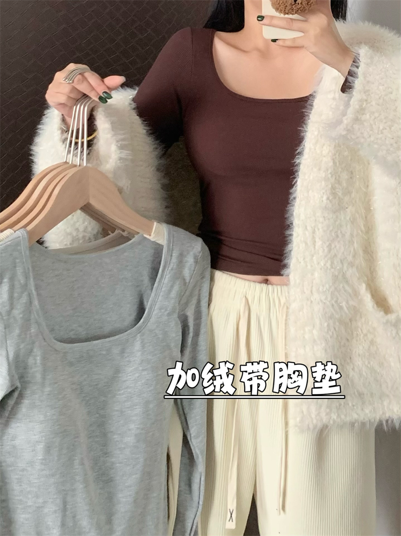 Real shot of autumn and winter thickened velvet, warm and slimming large U-neck bottoming shirt with chest pad pit strip T-shirt top
