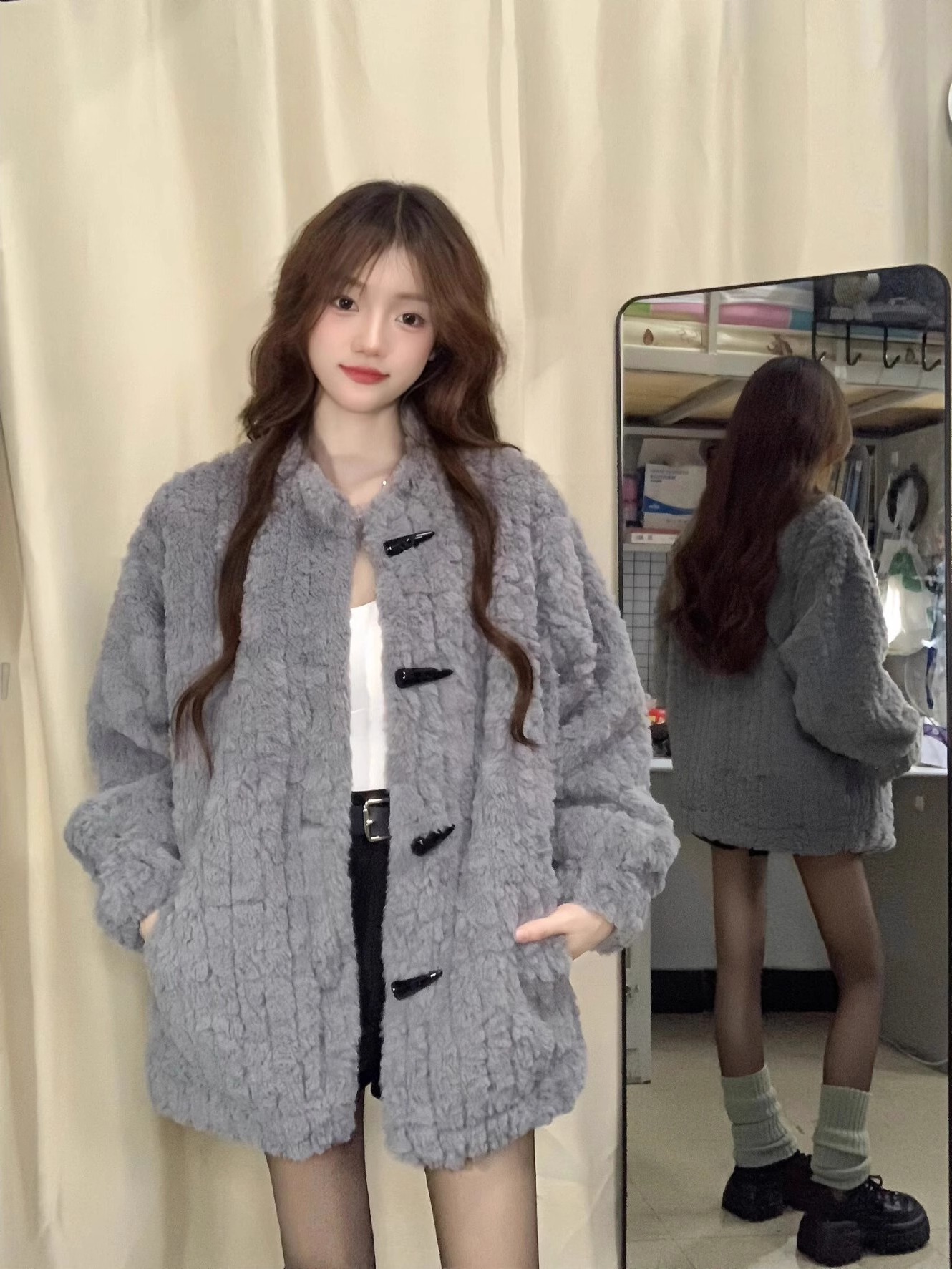 American Retro Gray Horn Button Lamb Wool Jacket Women 2023 New Loose Warm Thickened Casual Cotton Clothes