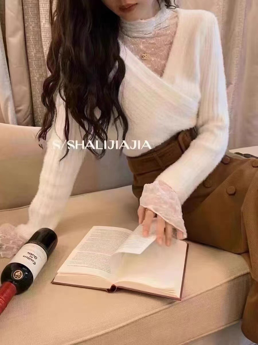 Thirteen Lines Autumn and Winter Women's 2023 High-end Mesh Splicing Fake Two-piece Long-Sleeved Imitation Mink Velvet Knitted Bottoming Shirt