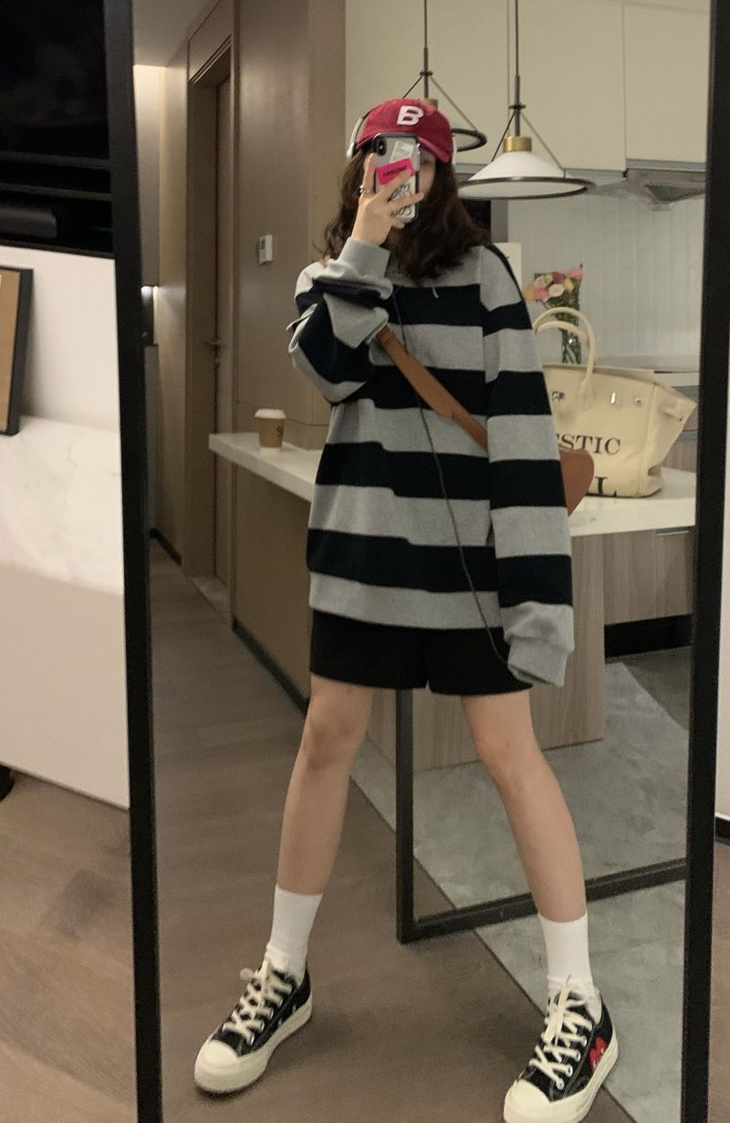 Polyester fish scale thin retro striped sweatshirt women's autumn ins loose long sleeves round neck