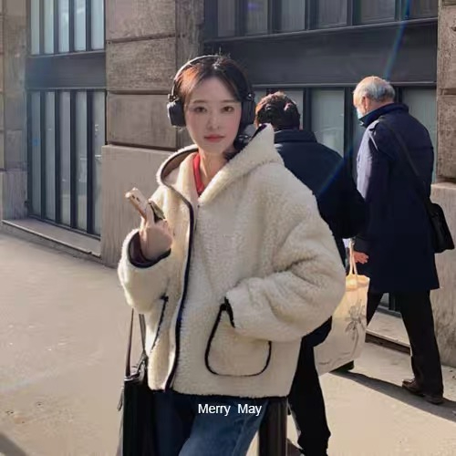 Korean chic autumn and winter lamb hair hooded jacket versatile and loose 23 years new women's fashion temperament