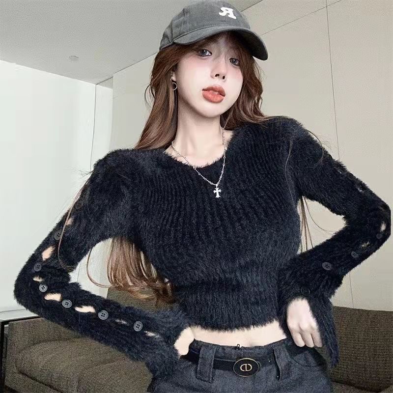 Hot girl's soft and glutinous design button hole knitted sweater women's spring pure desire sexy bottoming versatile short top