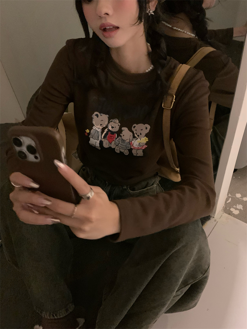 實拍  秋冬圓領短款小熊印花長袖打底T恤可外穿