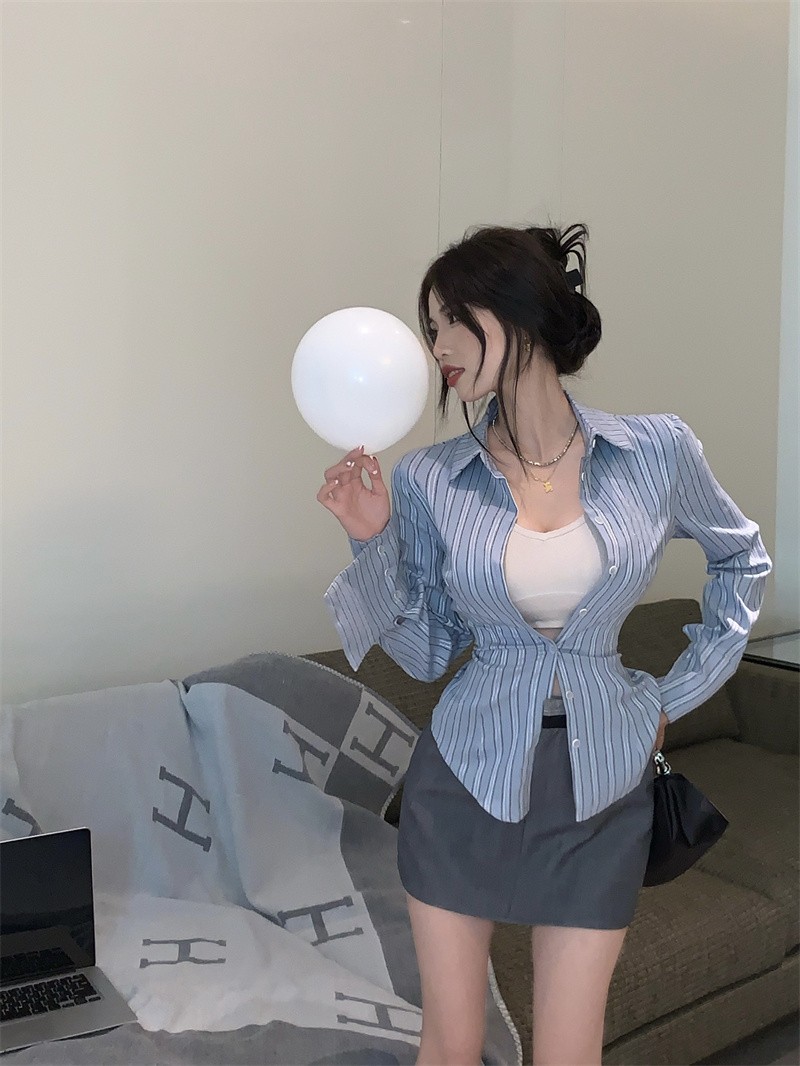 港味純欲條紋長袖收腰襯衫女夏季藍色撞色設計感修身顯瘦辣妹上衣