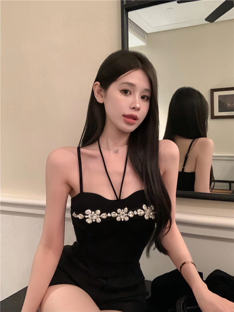 實拍重工鑽鑽掛脖吊帶背心女秋冬性感修身上衣自帶胸墊