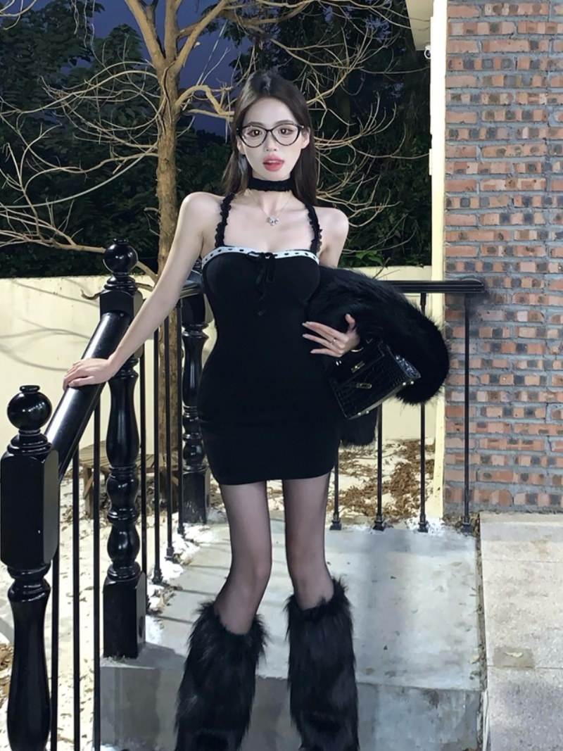 實拍 蕾絲掛脖設計秋冬辣妹性感緊身包臀吊帶連衣裙女