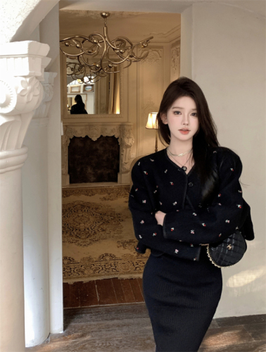 Actual shot of small fragrant style jacket, Korean style heavy embroidery, temperament woolen gentle short top