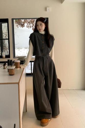 Real shot~Large size stacked vest, temperament knitted sweater cardigan, women's turtleneck bottoming shirt + suit wide leg pants