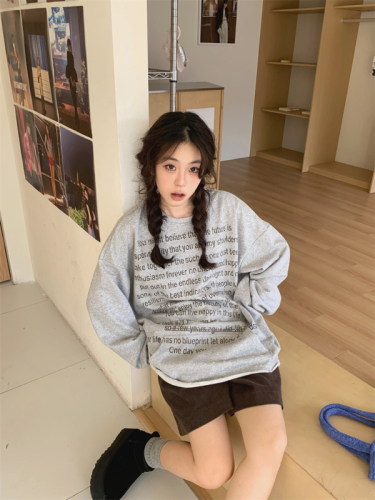 Actual shot of distressed printed sweatshirt for women in winter new style loose American retro thickened round neck top