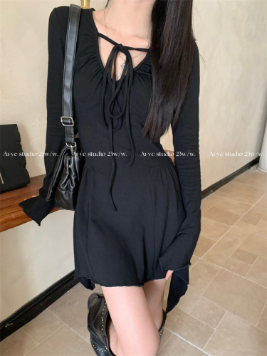 Designed irregular strap V-neck pleated long-sleeved dress women's winter temperament short skirt