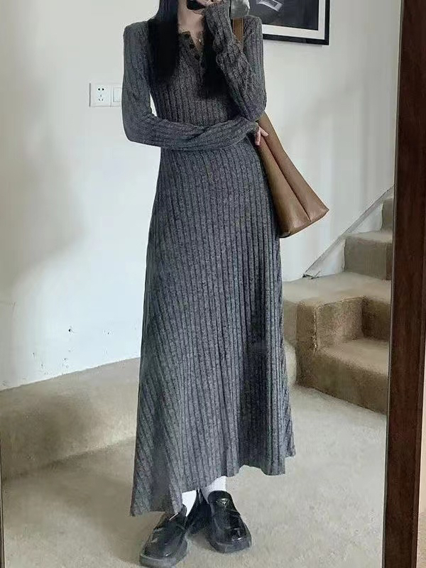 French style knitted sweater dress for women autumn and winter 2023 new coat with bottoming slim long skirt