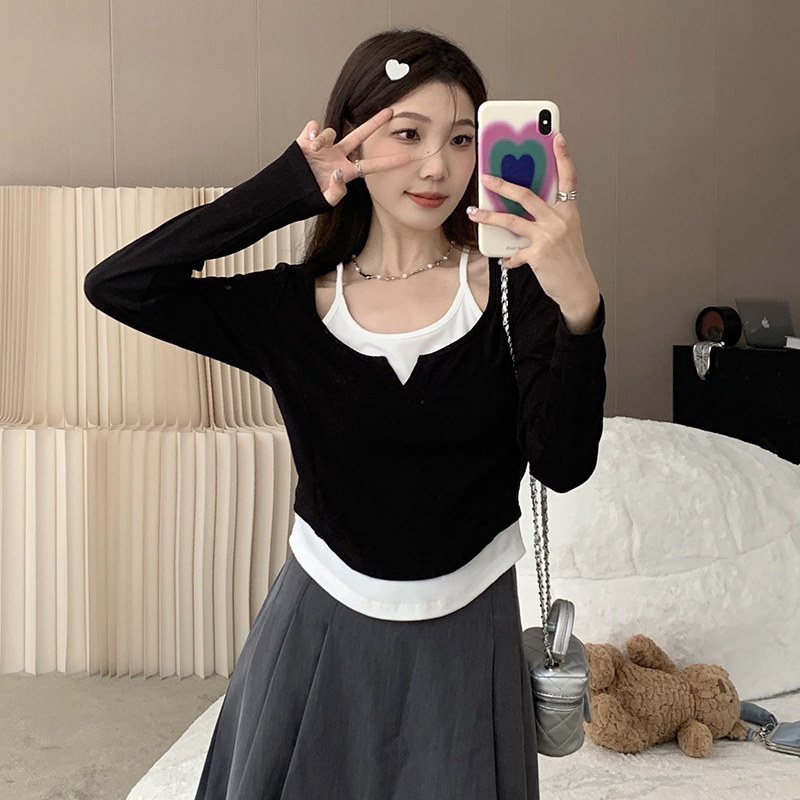 Large size right shoulder long sleeve t-shirt for women in spring and autumn slightly fat mm hot girl tight slimming fake two-piece short niche top new