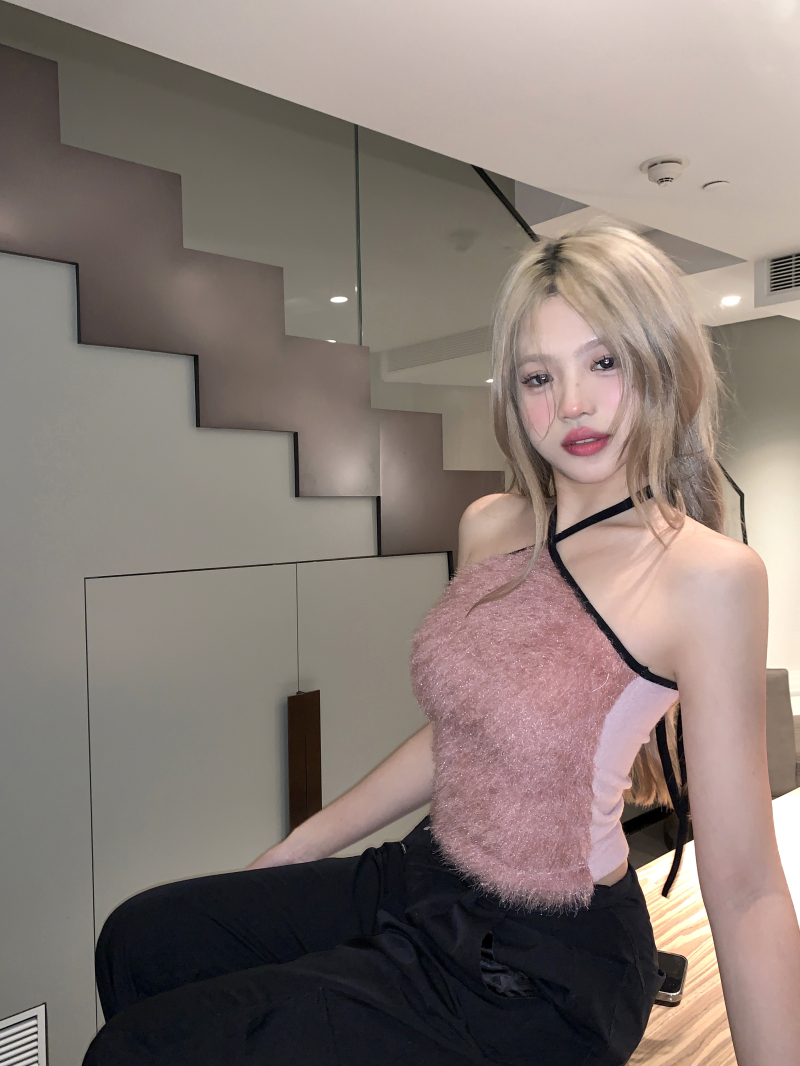 Real shot of Maomao halter top with pure lust sexy cross tube top for women