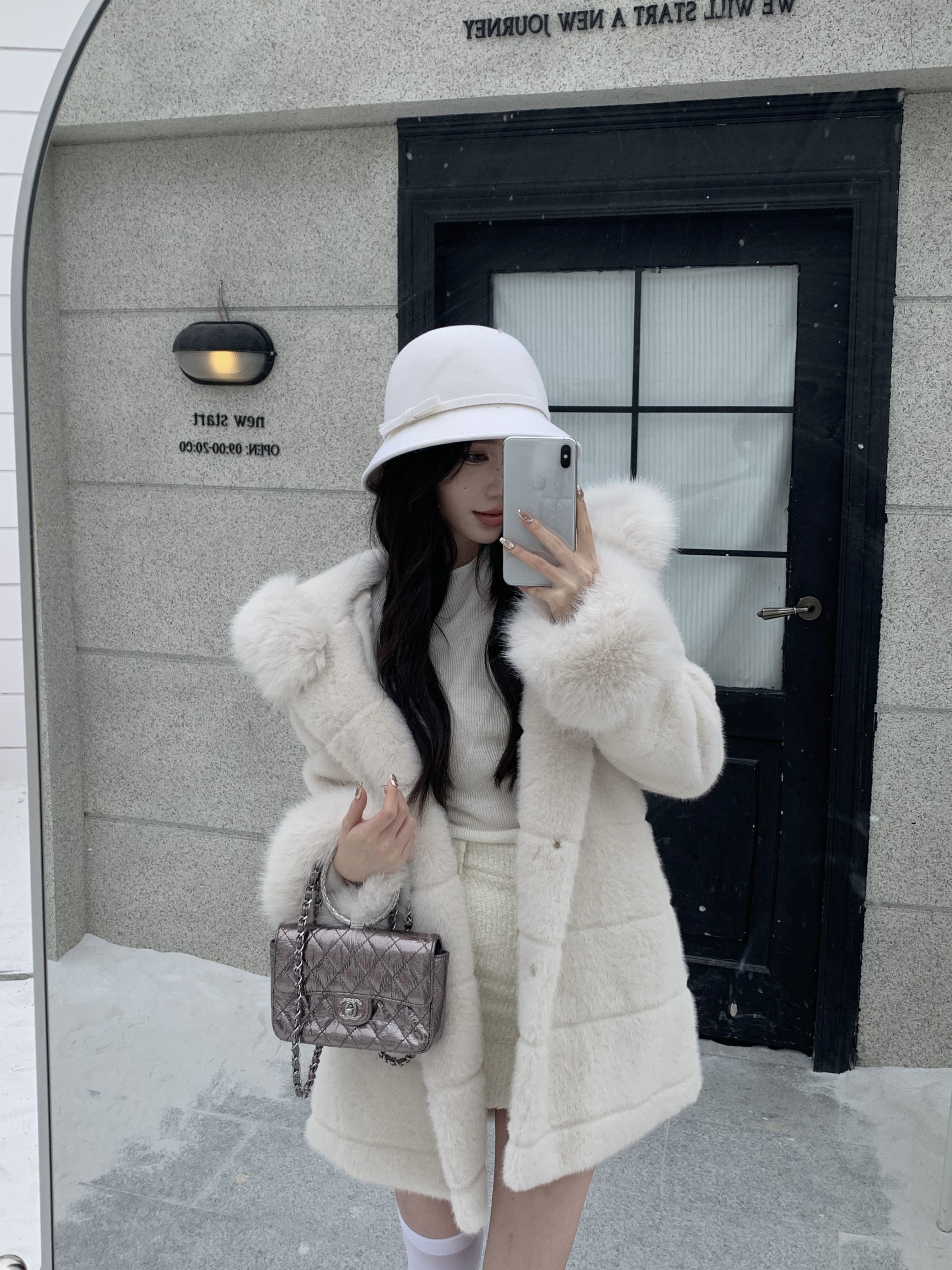 Real shot of hooded coat with fur collar, new plush temperament, autumn and winter cardigan top