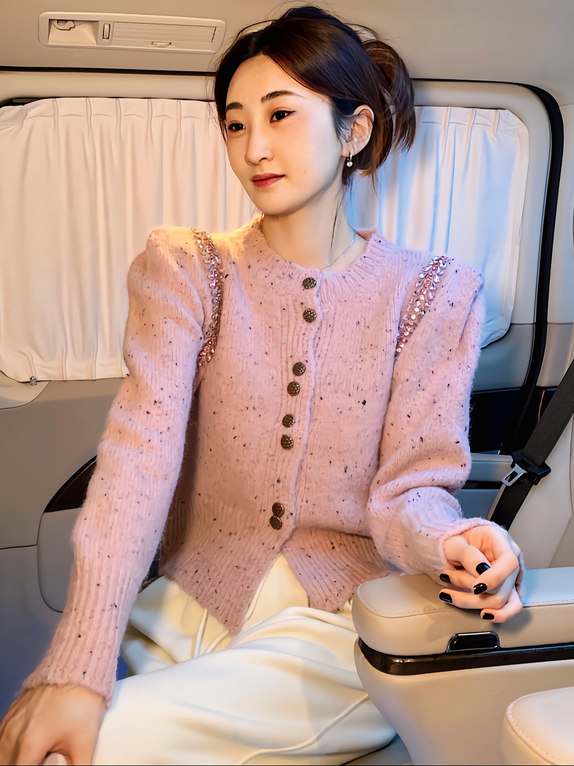 French heavy beading, fashionable and elegant single-breasted knitted sweater for autumn and winter, gentle and versatile, slimming round neck top for women