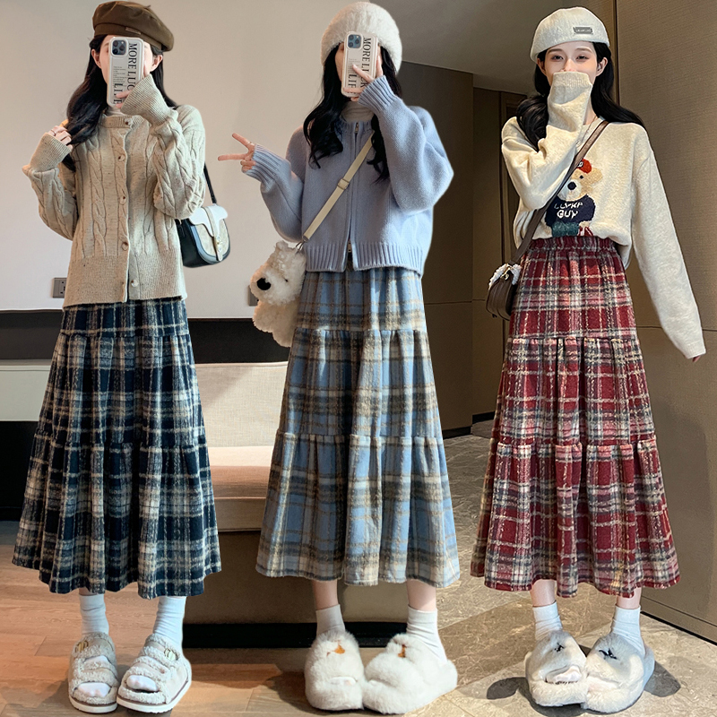 Actual shot of woolen plaid skirt for women in autumn and winter 2023 new high-waisted slimming A-line mid-length umbrella skirt cake skirt