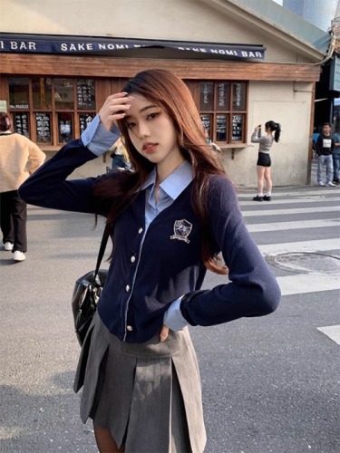 Fake two-piece polo collar shirt for women autumn 2023 new college style slimming short layered cardigan top