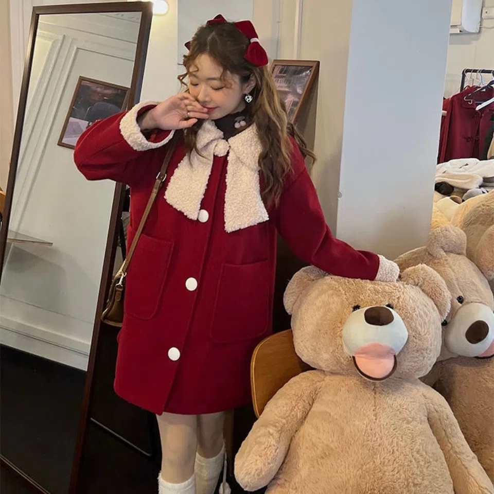 2023 New Year Autumn and Winter New Red Lamb Wool Stitched Bow Doll Collar Coat Small Man Jacket