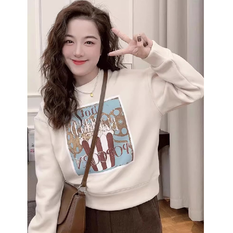 Original workmanship, short velvet sweatshirt for women, autumn and winter 2023 new style fashionable top