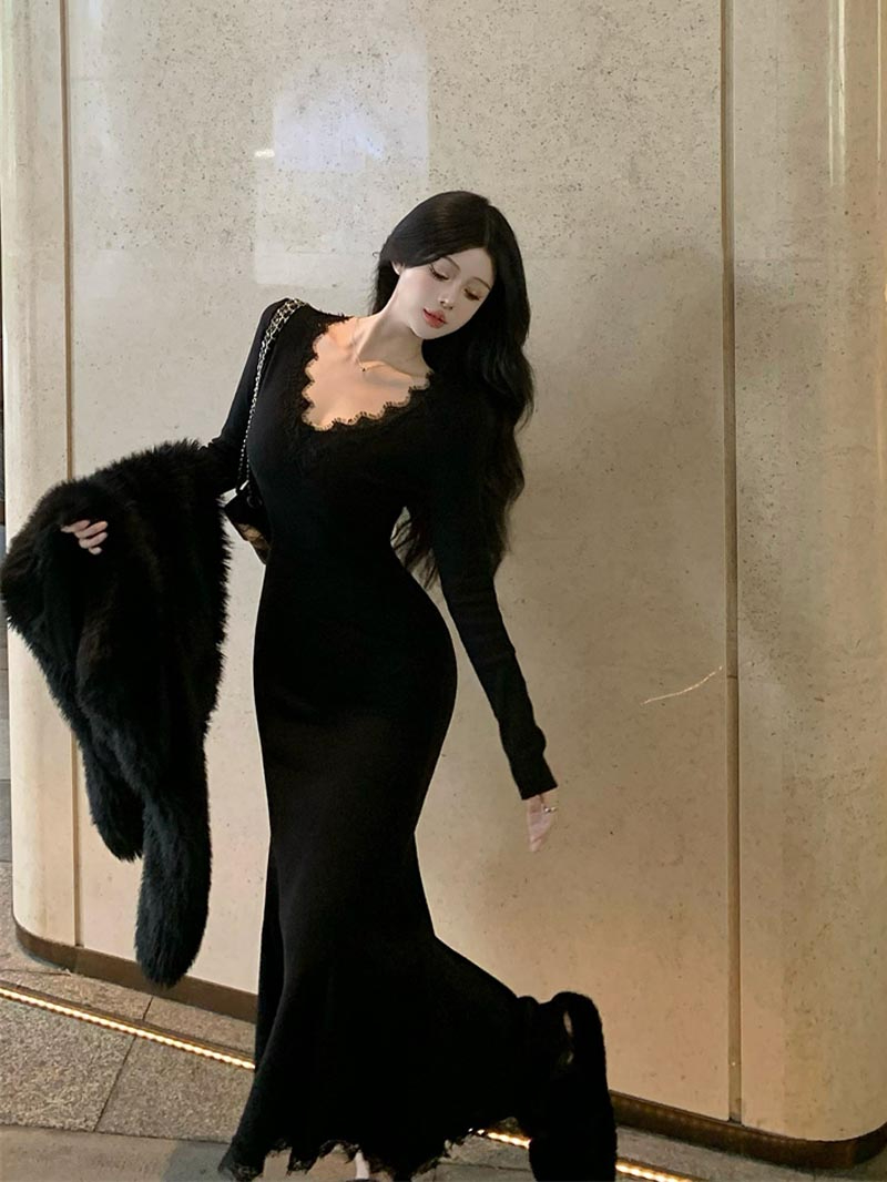 V-neck lace splicing dress women's autumn and winter bottoming long skirt black long-sleeved slim hip-hugging fishtail skirt