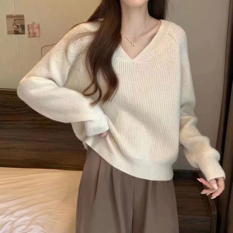 綿羊絨毛衣女秋冬日系慵懶復古V領針織衫寬鬆復古溫柔風上衣服