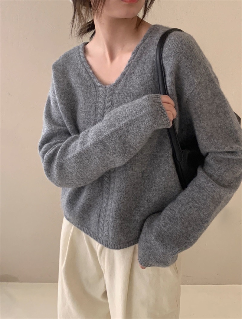 South Korea's Dongdaemun 2023 autumn and winter new loose and simple V-neck double twist pullover sweater long-sleeved sweater