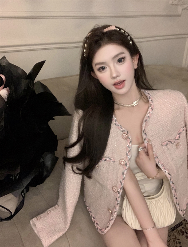 Real shot of autumn and winter retro scented woolen jacket for women