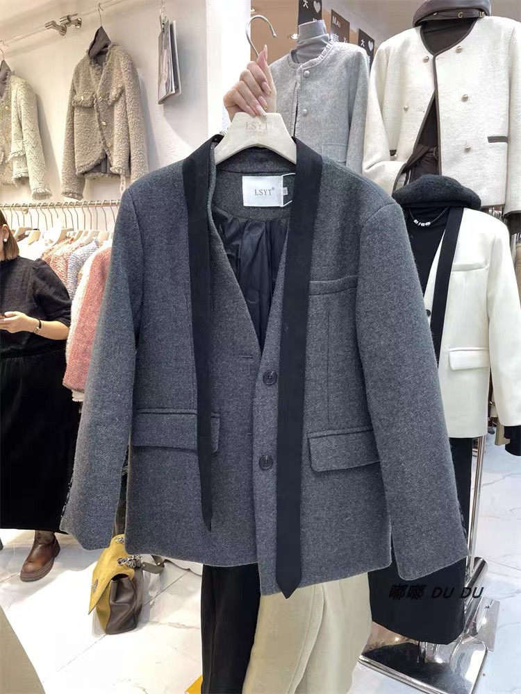 Down cotton woolen suit jacket for women 2023 autumn and winter Korean design niche V-neck ribbon suit top