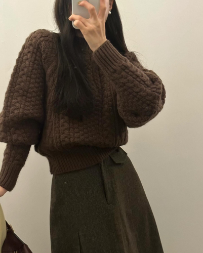 韩国ins冬日气质小众 梅格绞花长袖保暖毛衣外套女针织衫
