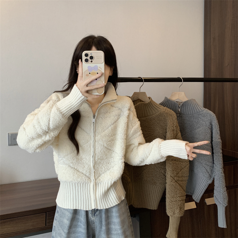 Actual shot of new design stand collar zipper knitted top