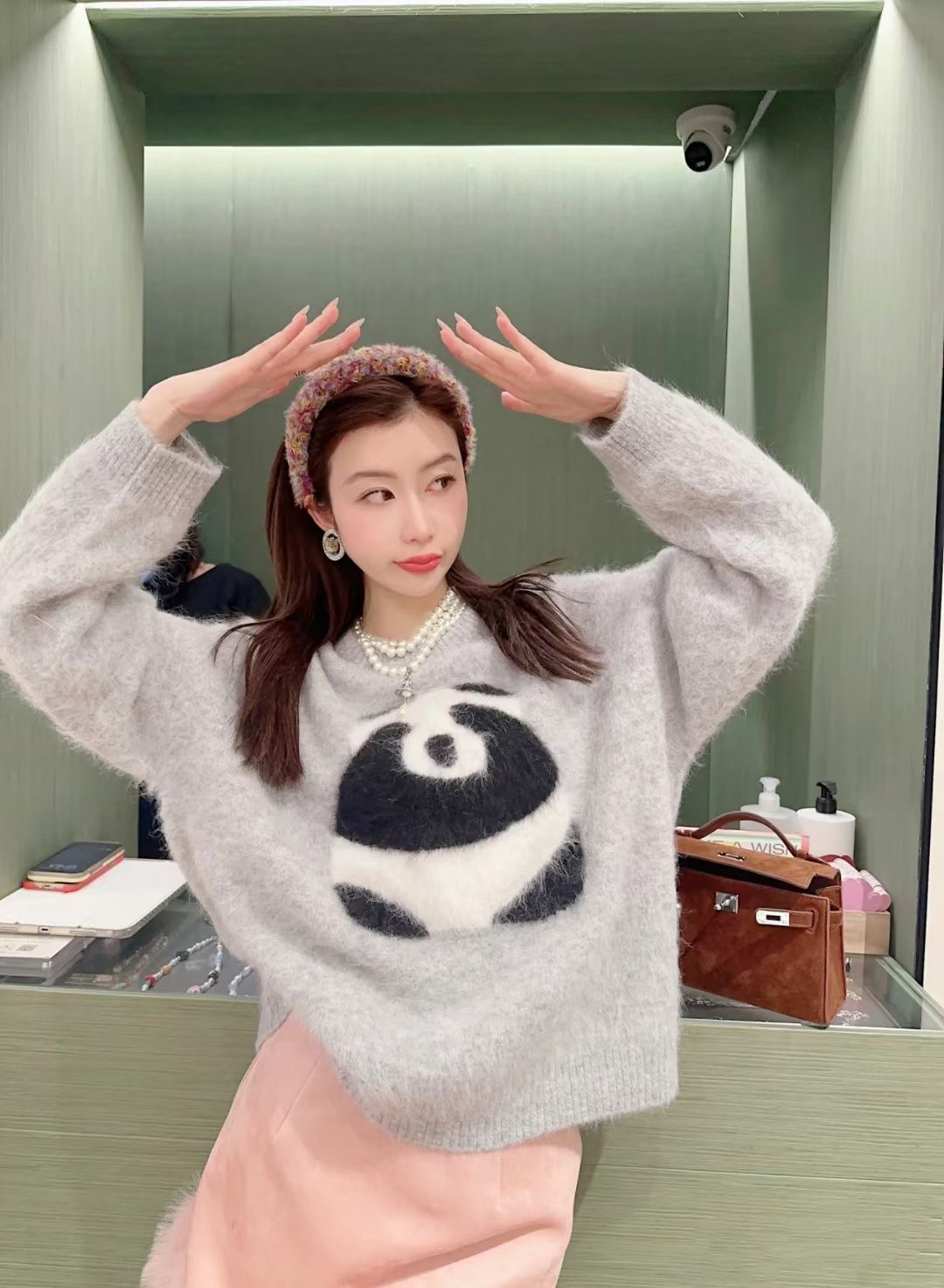 Eveline甜美風熊貓羊駝絨毛衣女秋冬新款通勤軟糯寬鬆減齡針織衫