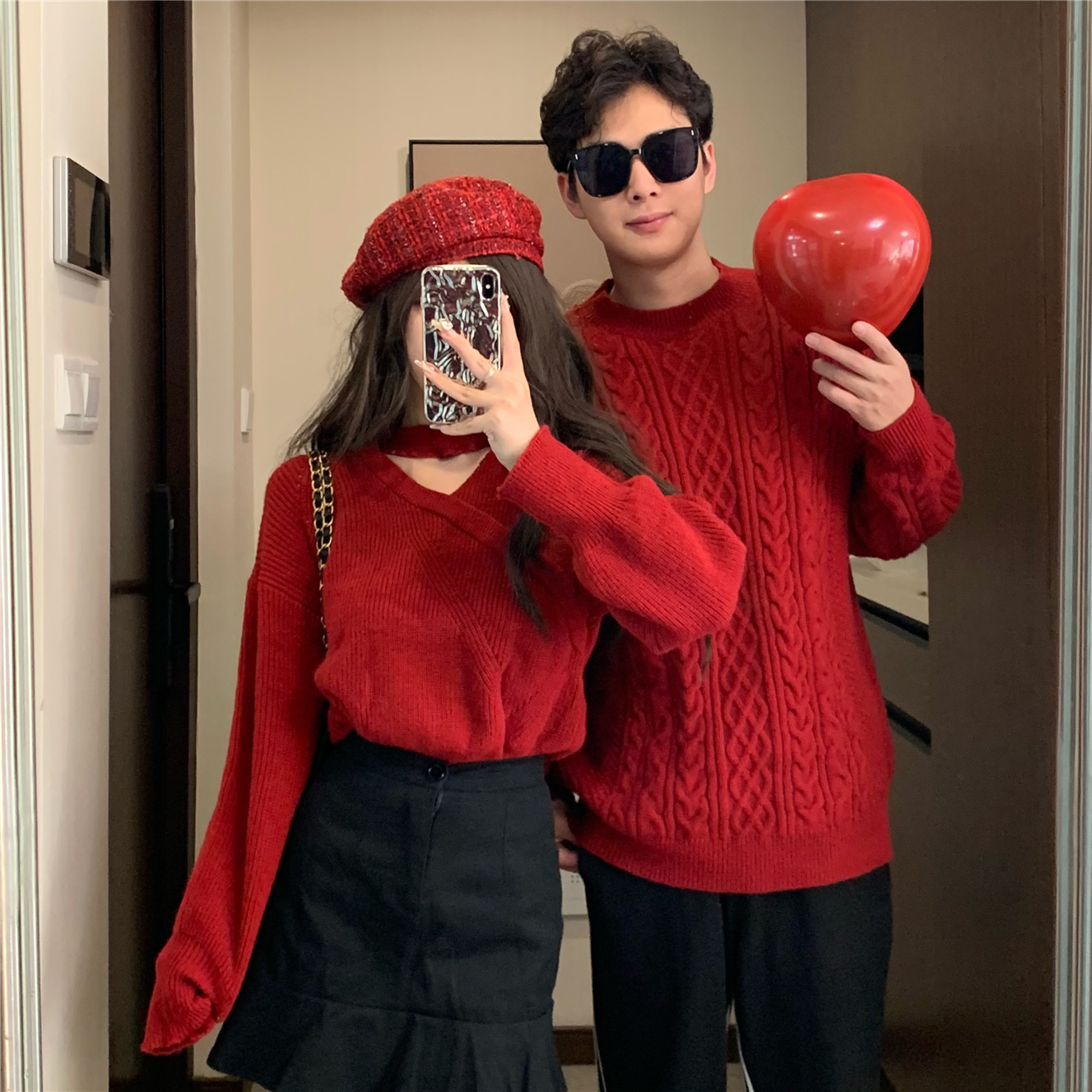 實拍#出貨中#情侶裝秋冬聖誕紅色毛衣一男一女韓版鏤空v領針織衫