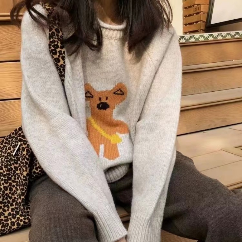 圓領卡通小熊百搭毛衣女冬季時尚寬鬆洋氣百搭針織上衣外穿潮