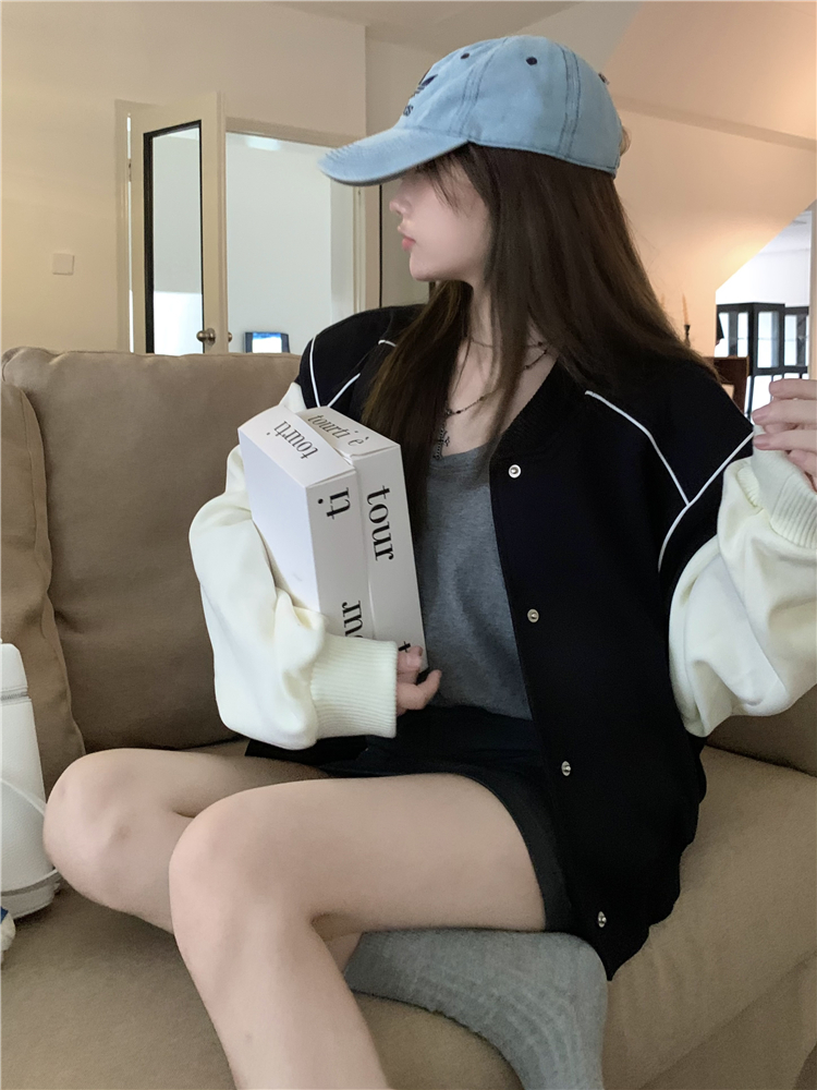 Real shot of baseball jacket for women, autumn breasted, color-blocked, loose, slim, American jacket top