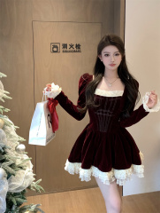Photographed Autumn/Winter New Retro Christmas Dress with High-End Vibe, Layering Clothing, Atmospheric Red Dress, Warlord Dress