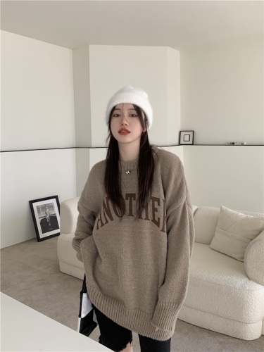 Actual shot of round neck letter printed pullover loose long sleeve knitted sweater