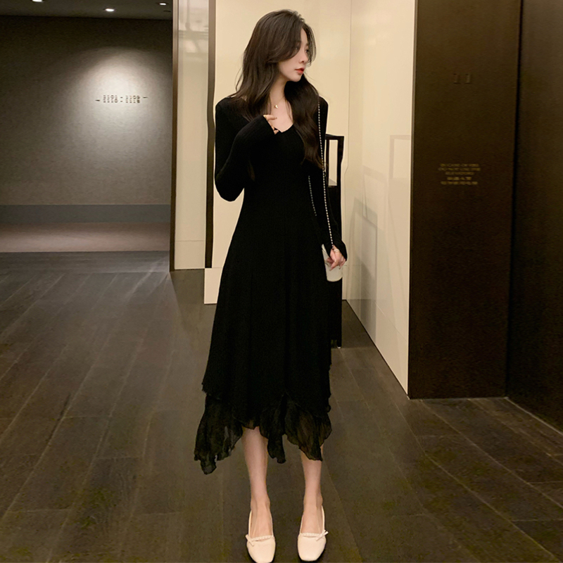 French fat girl wears a slim-fitting knitted irregular skirt with a flesh-covering long dress for fall and winter.