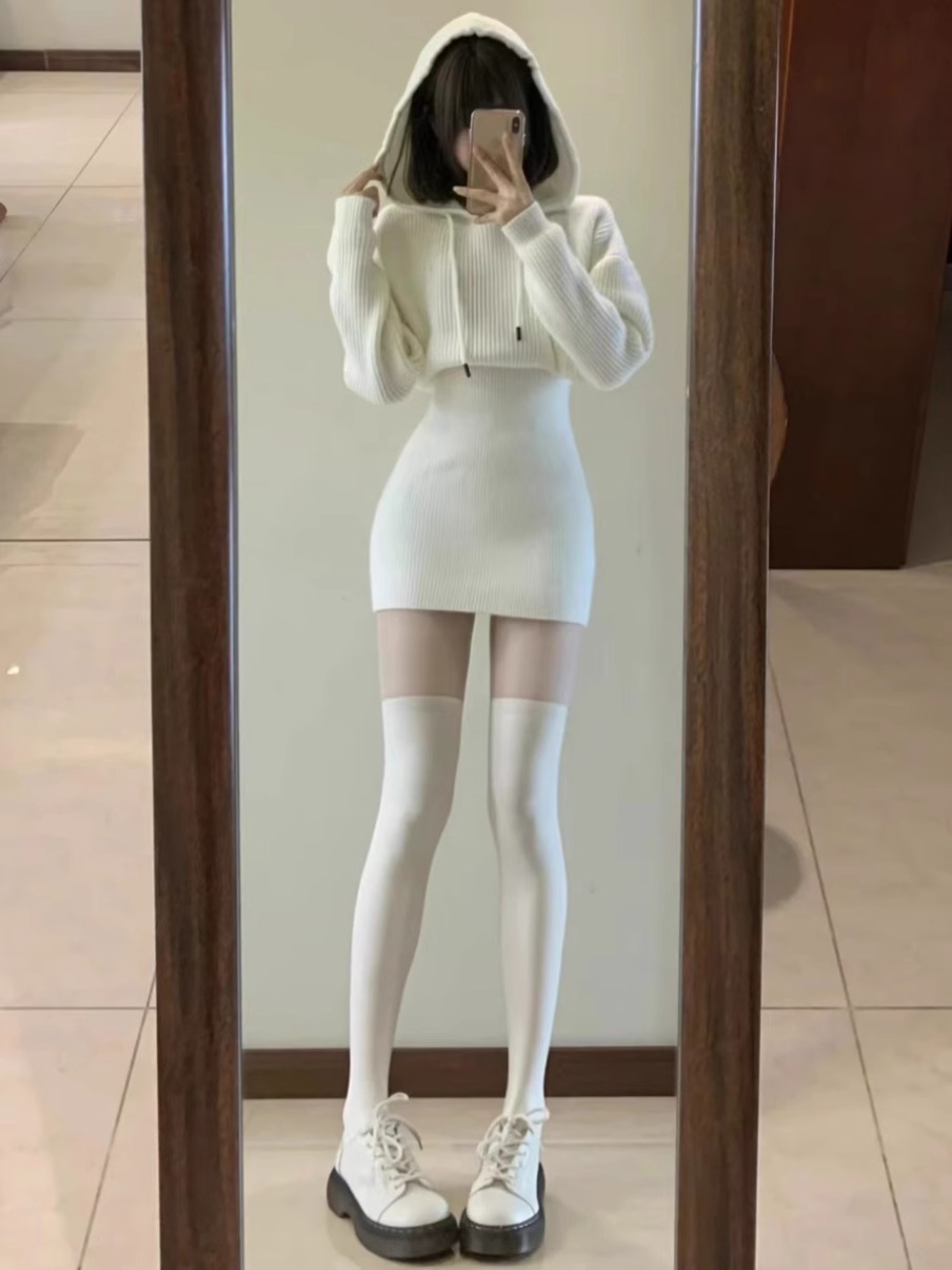 小個子連帽針織連衣裙子女秋冬純欲風辣妹包臀短裙內搭打底毛衣裙