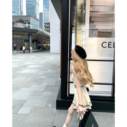 Tmall quality inner pleated skirt suit early autumn college style knitted vest cardigan small fragrant style skirt