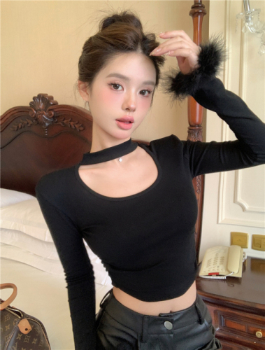 Actual shot of autumn and winter high-end real ostrich feather stitching hollowed out irregular plus thin velvet slimming top