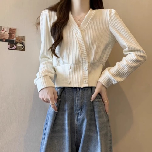 Original workmanship large size cross v-neck bottoming shirt autumn and winter fat mm slimming waist fashionable inner short top